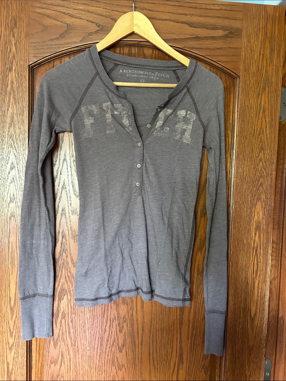Abercrombie & Fitch Charcoal Gray Henley Button Long Sleeve